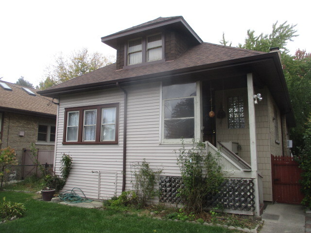 2509 W Morse Avenue, Chicago, IL 60645