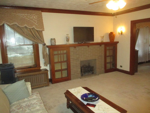 2509 W Morse Avenue, Chicago, IL 60645