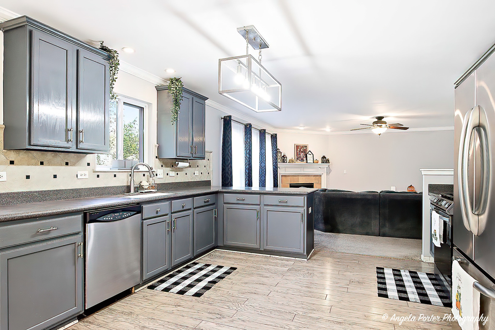 336 Hawthorn Lane, Antioch, IL 60002