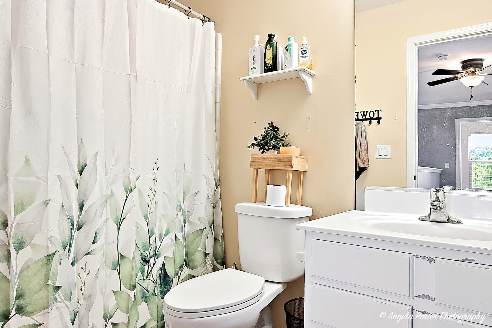 336 Hawthorn Lane, Antioch, IL 60002