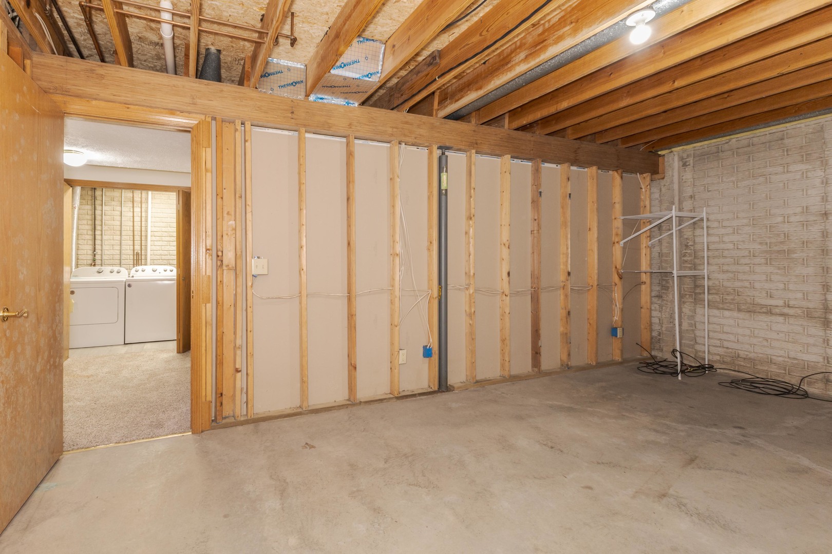 26 Vermont Avenue, Bloomington, IL 61701