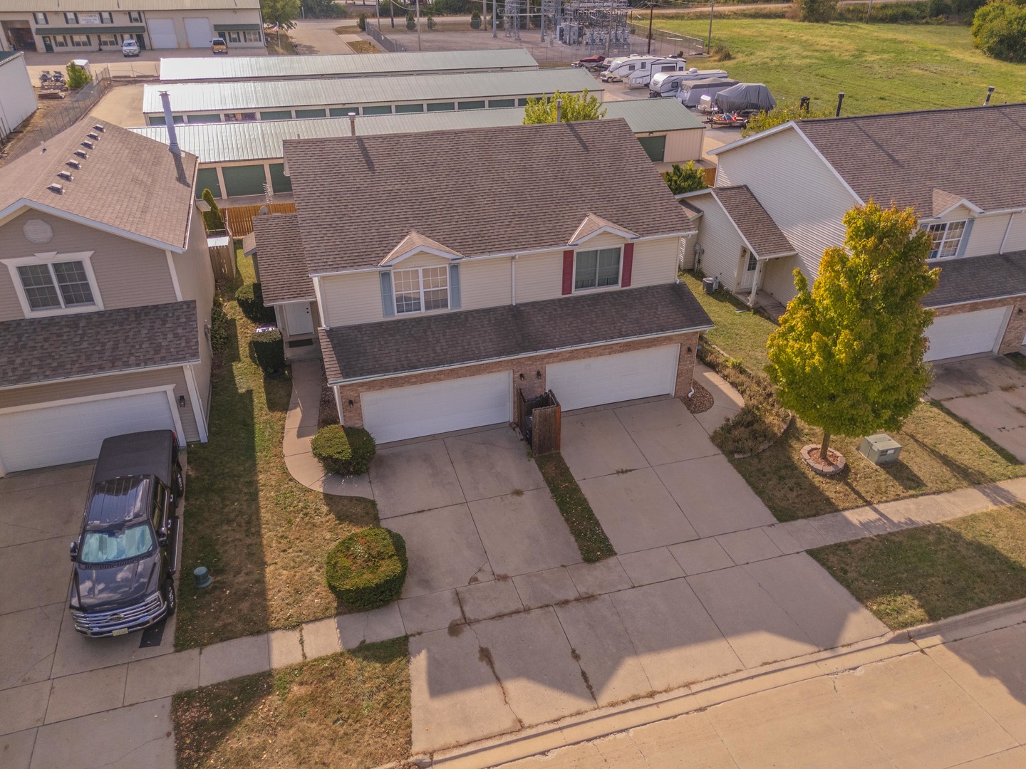 26 Vermont Avenue, Bloomington, IL 61701