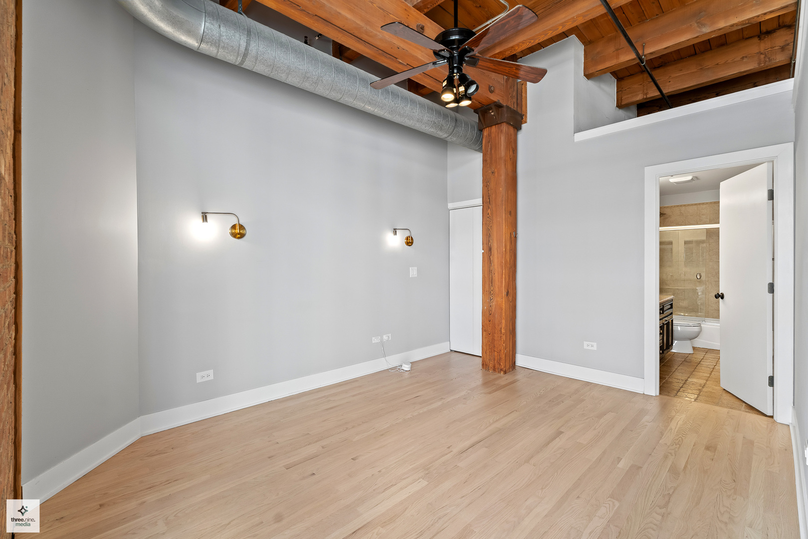 701 W Jackson Boulevard #302B, Chicago, IL 60661
