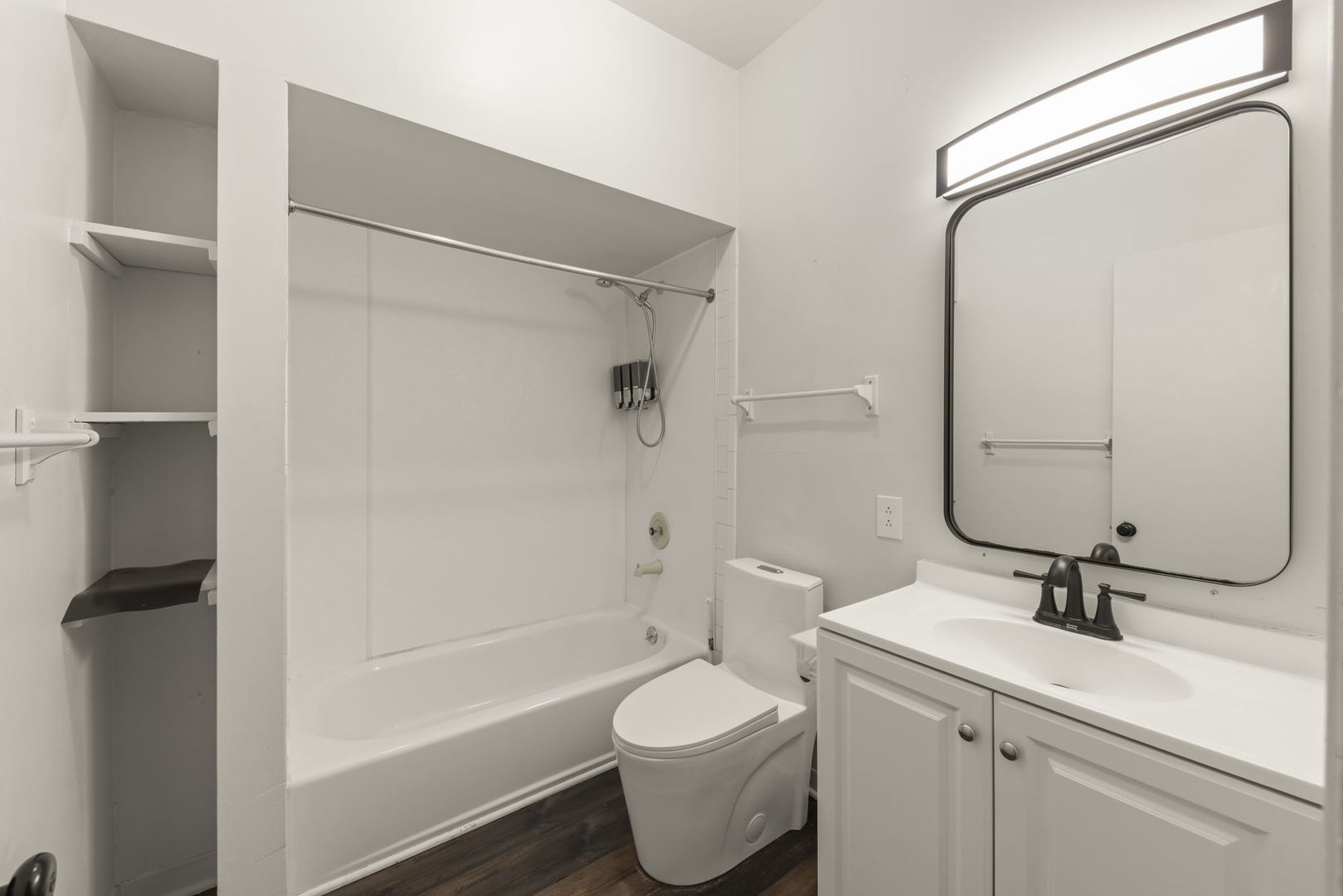 25 E Parkside Avenue, Lombard, IL 60148