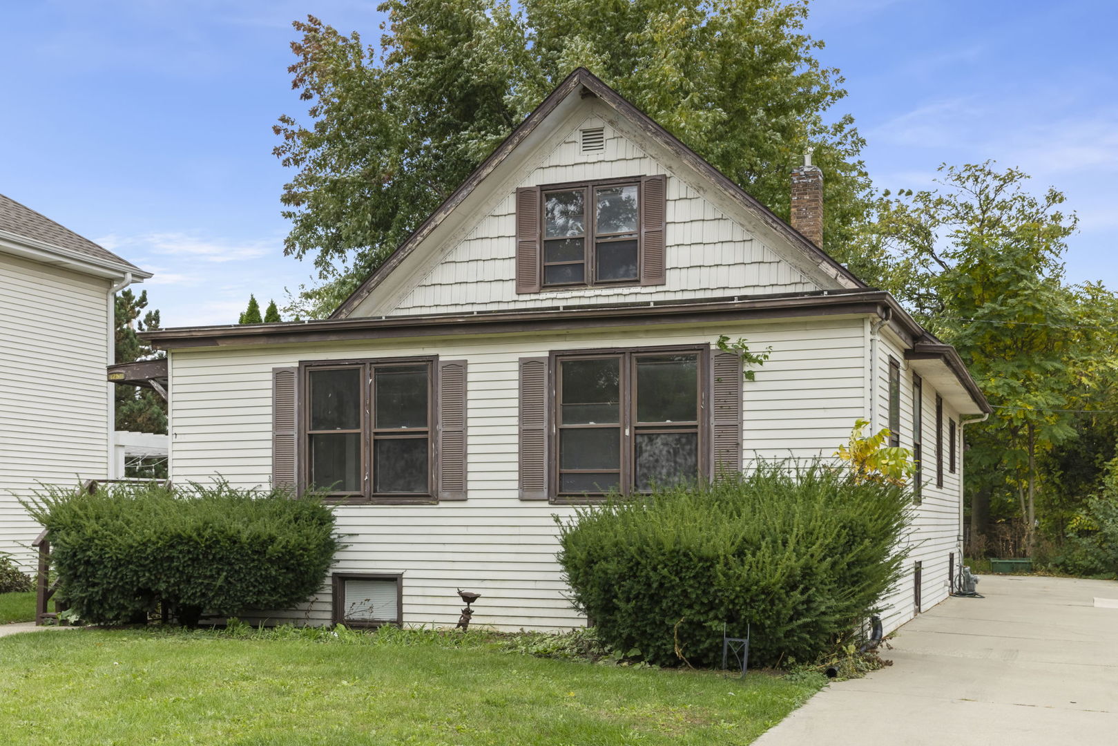 25 E Parkside Avenue, Lombard, IL 60148