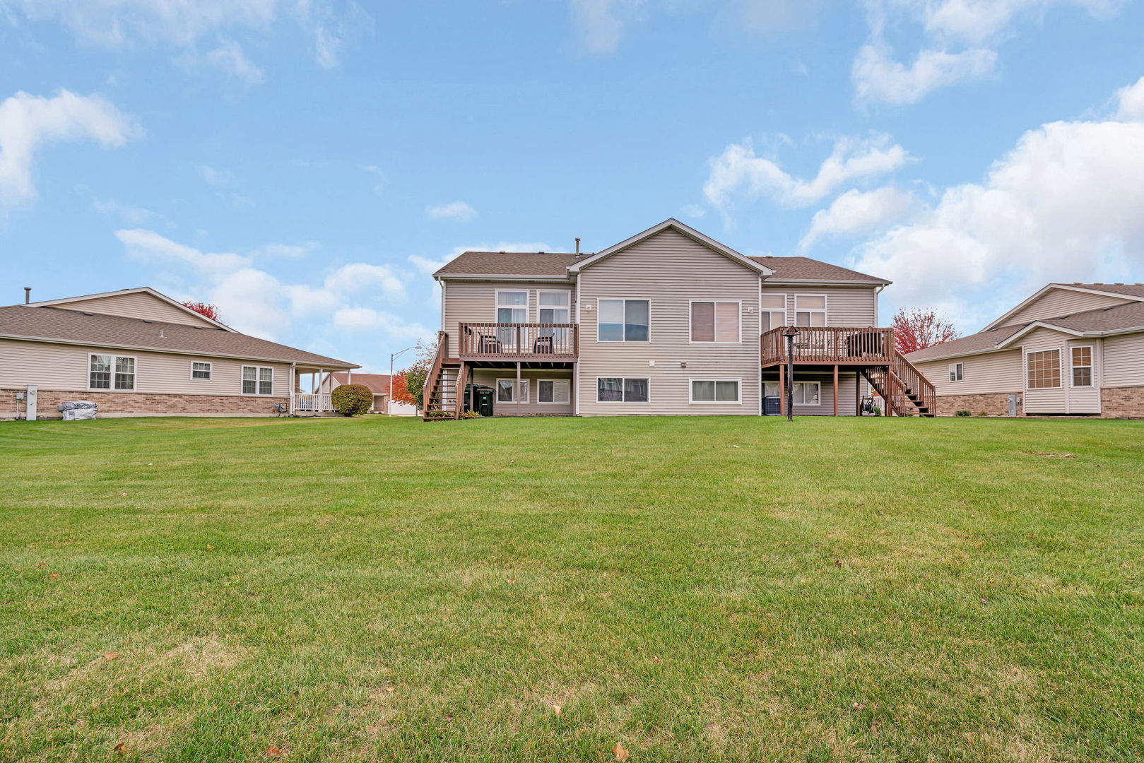 26436 W Spur Court, Channahon, IL 60410