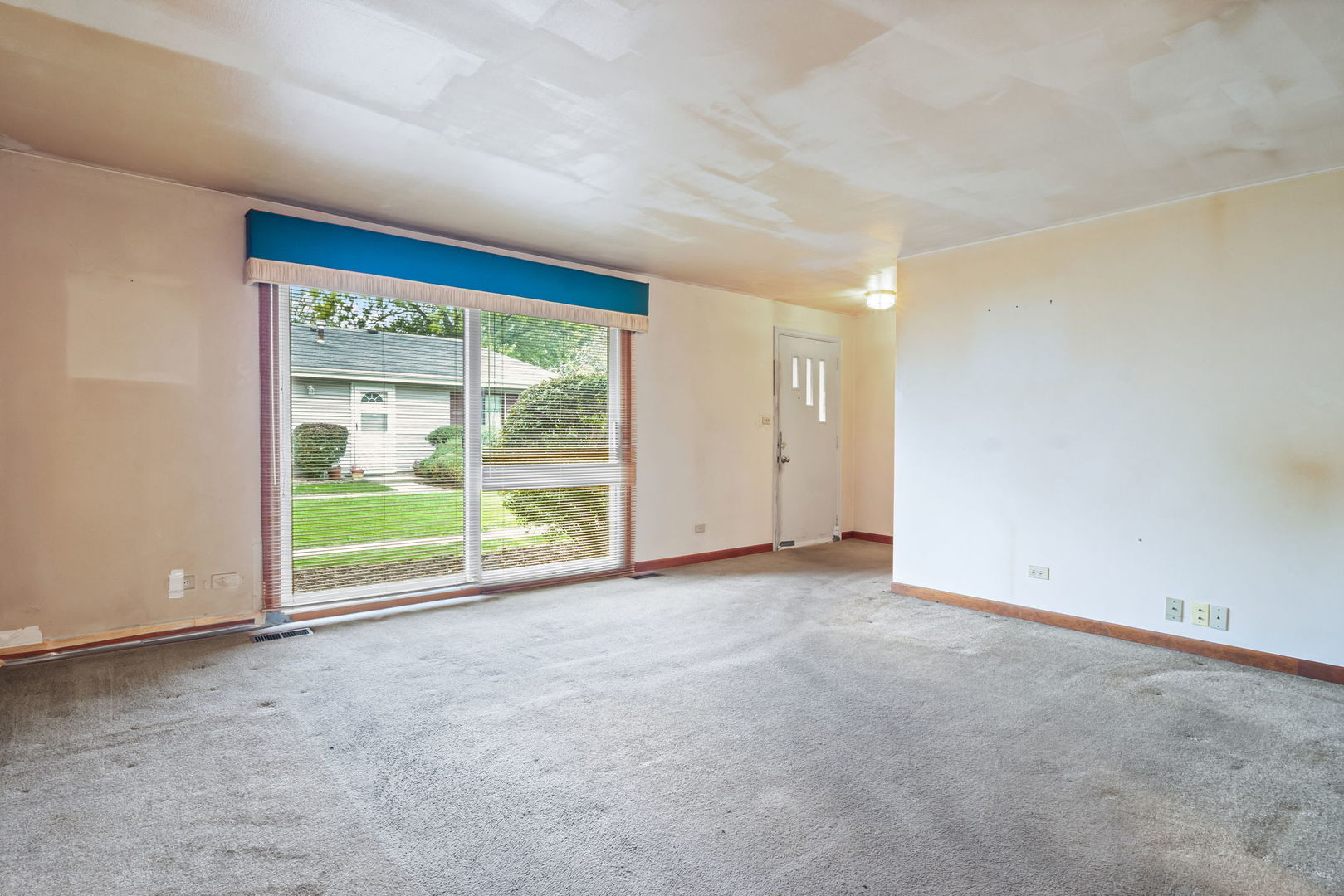 1336 Wakeby Lane #1336, Schaumburg, IL 60193