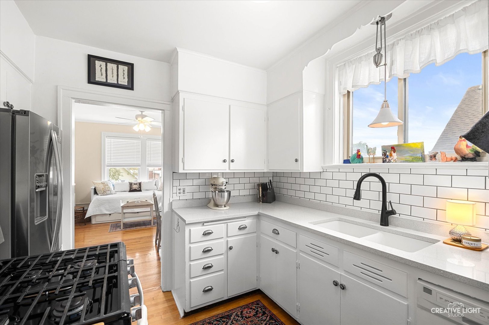 11 6th Avenue #2A, La Grange, IL 60525