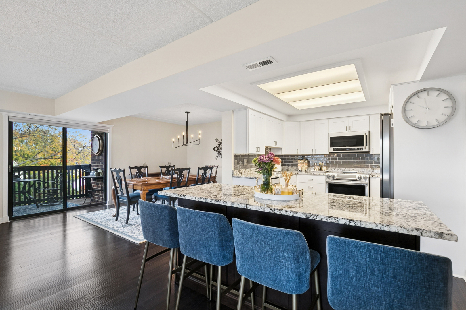 920 Vose Drive #202, Gurnee, IL 60031