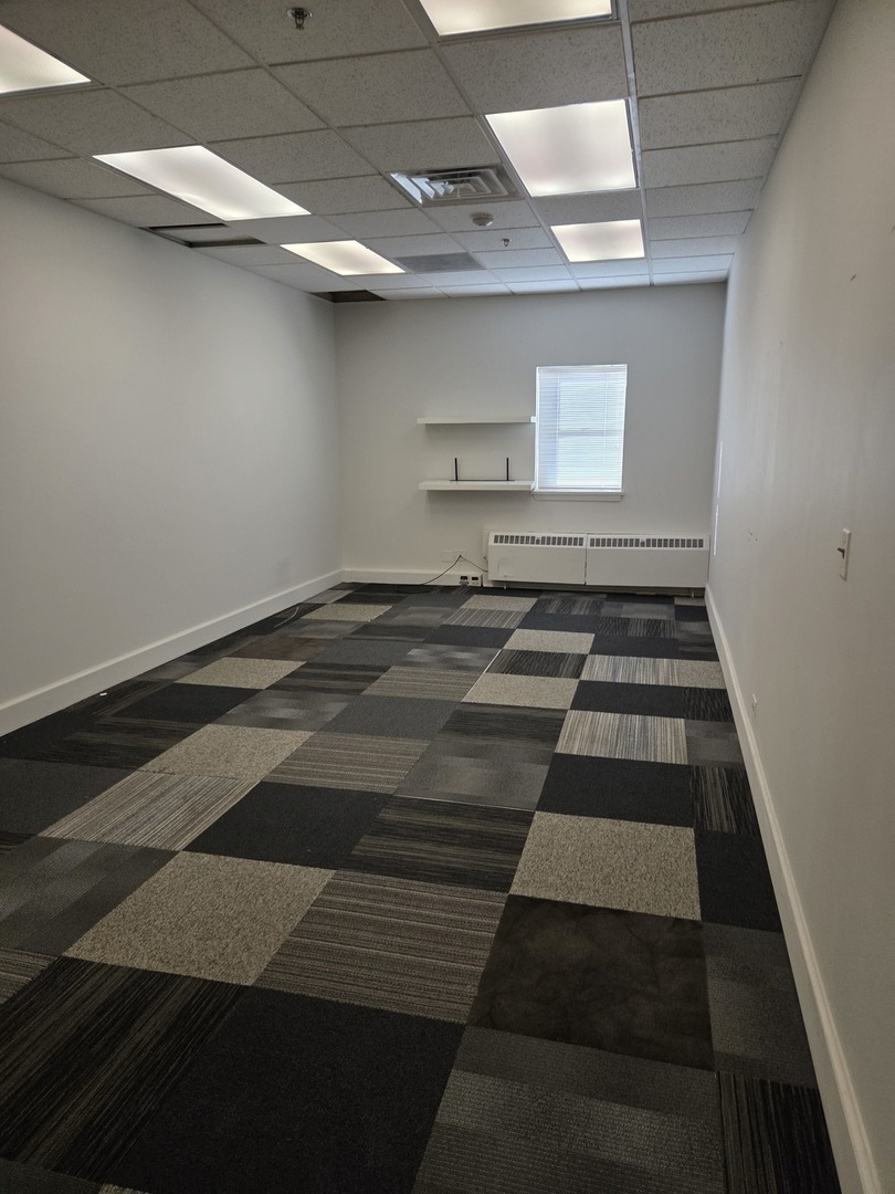 901 Burlington Avenue #209, Western Springs, IL 60558