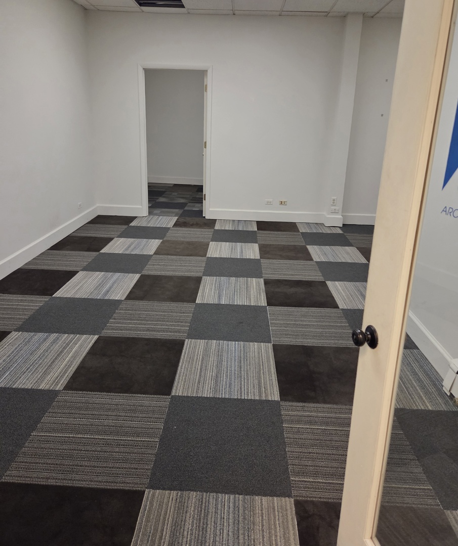 901 Burlington Avenue #209, Western Springs, IL 60558