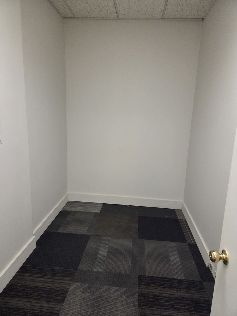 901 Burlington Avenue #209, Western Springs, IL 60558