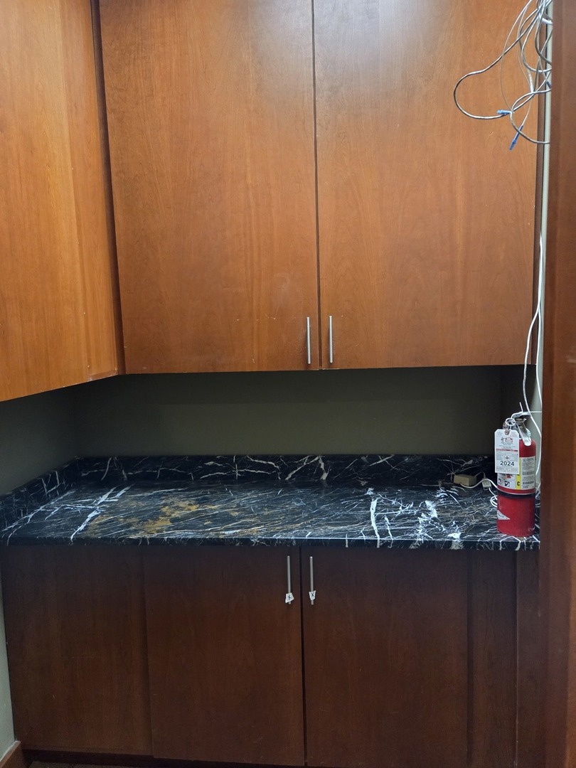 901 Burlington Avenue #200, Western Springs, IL 60558