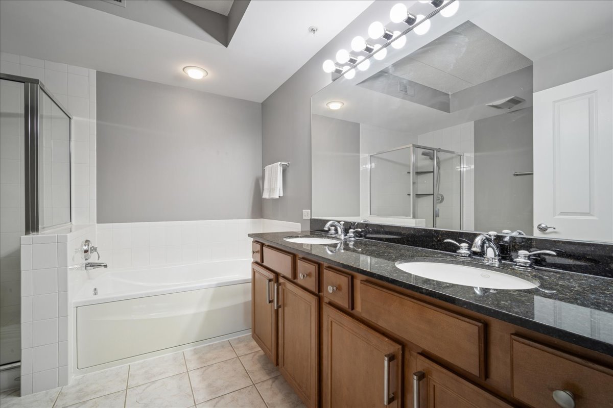 425 Village Green #314, Lincolnshire, IL 60069