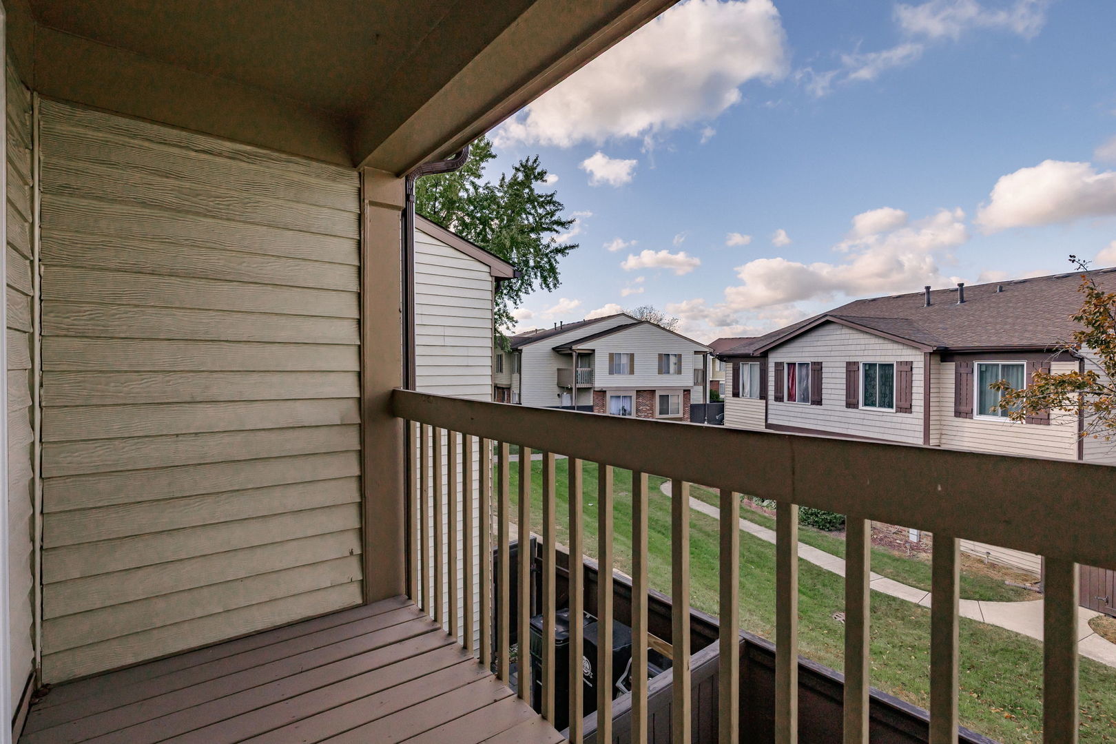 6 Fernwood Drive #G, Bolingbrook, IL 60440