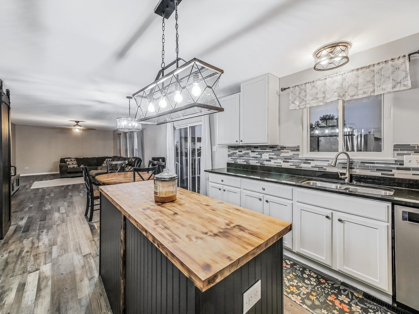 26210 W Bayberry Court, Channahon, IL 60410