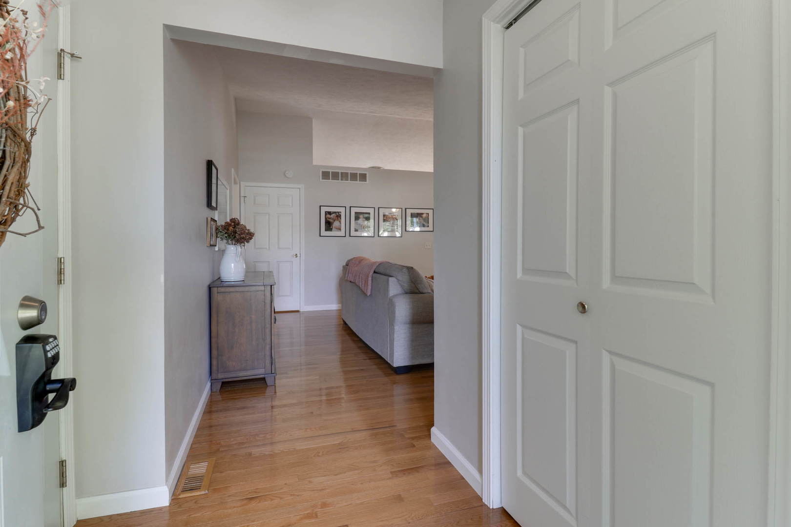 2223 Bracebridge Road, Bloomington, IL 61705