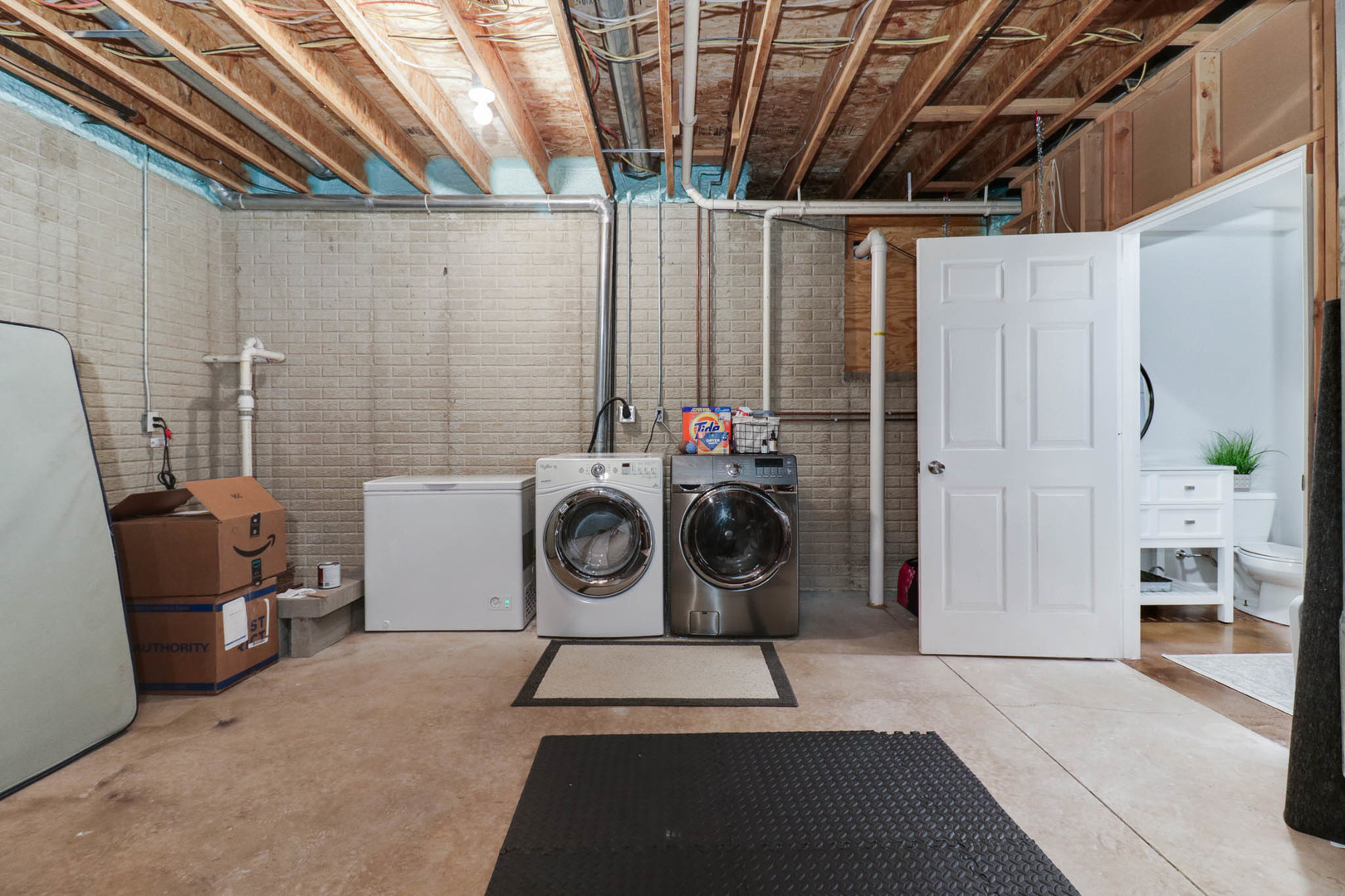 2223 Bracebridge Road, Bloomington, IL 61705