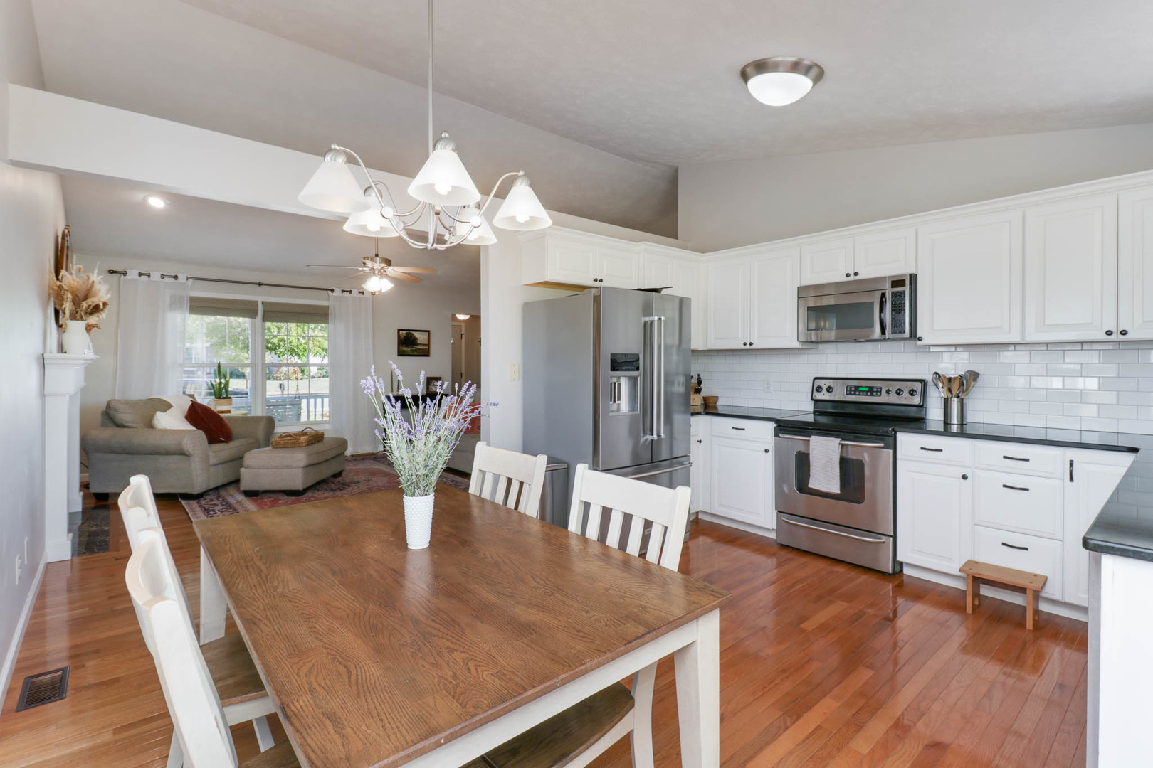 2223 Bracebridge Road, Bloomington, IL 61705