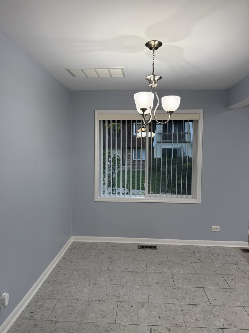 3026 Roberts Drive #4, Woodridge, IL 60517