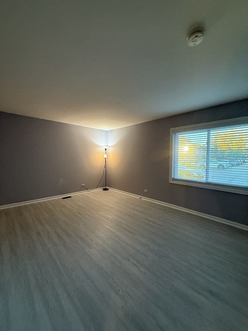 3026 Roberts Drive #4, Woodridge, IL 60517