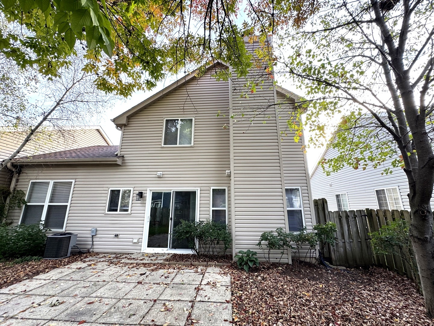 1109 Blackburn Drive, Grayslake, IL 60030