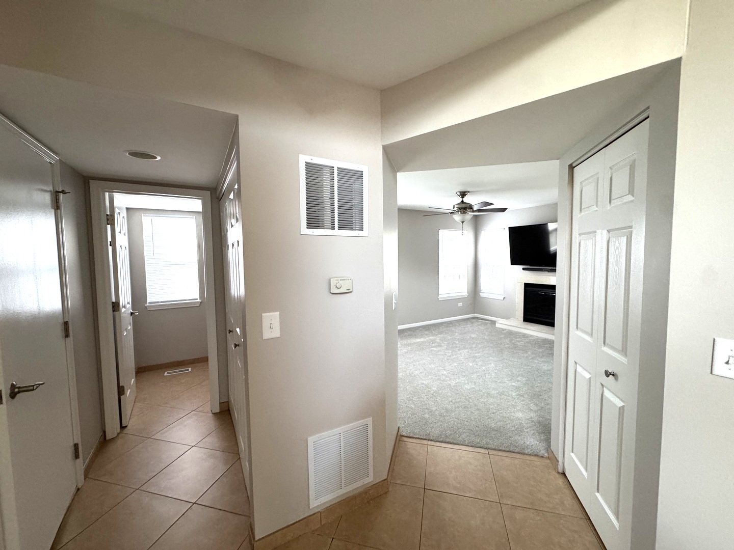 1109 Blackburn Drive, Grayslake, IL 60030