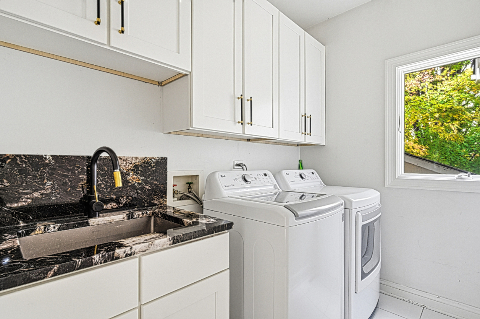 220 Santos Avenue, Minooka, IL 60447