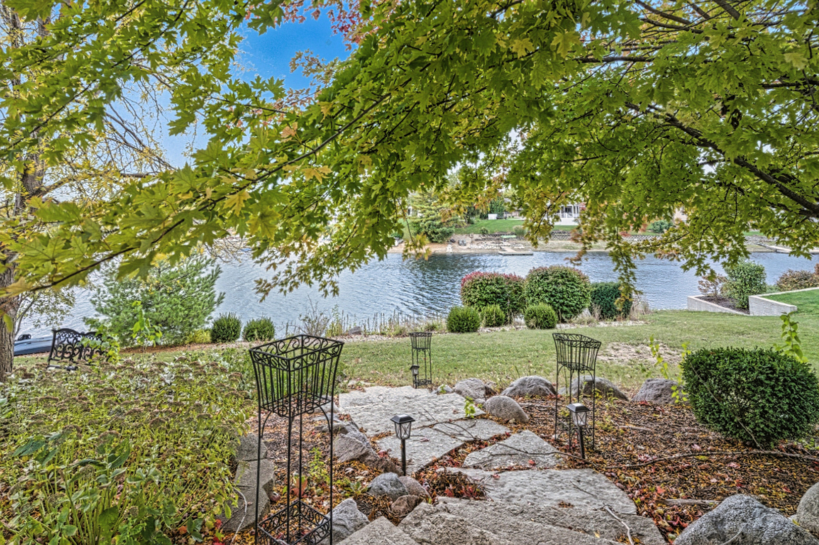 220 Santos Avenue, Minooka, IL 60447