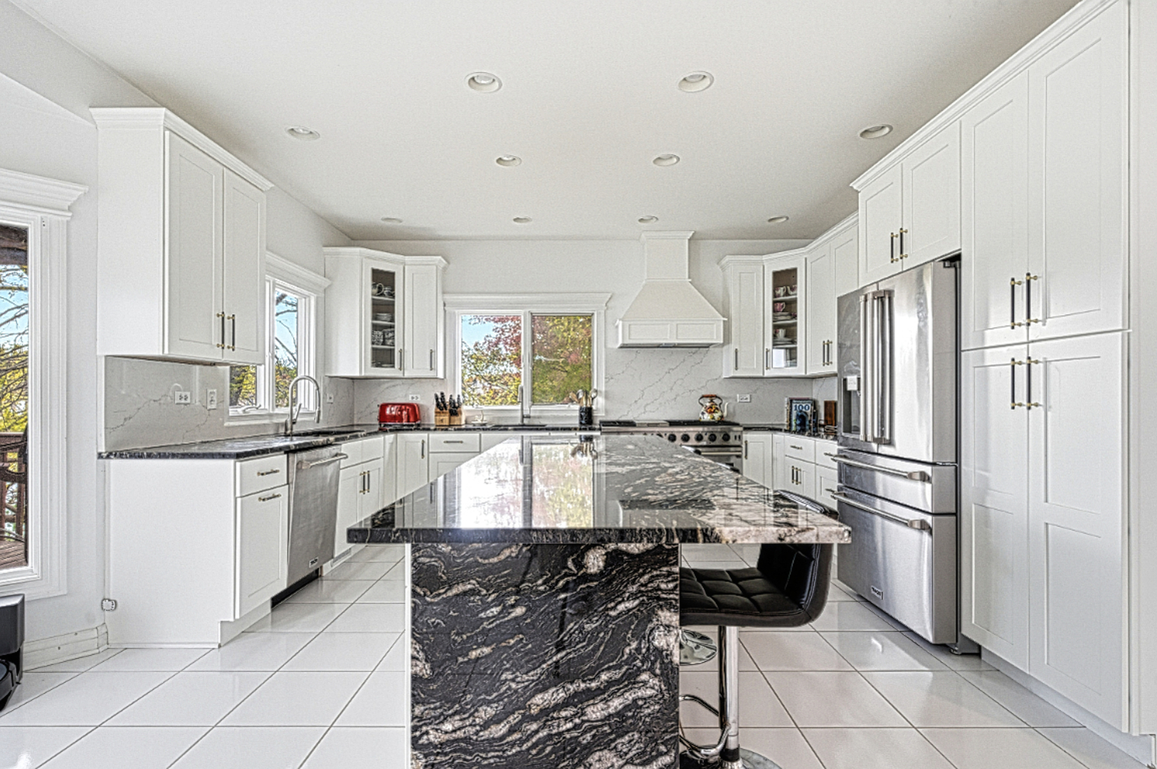 220 Santos Avenue, Minooka, IL 60447