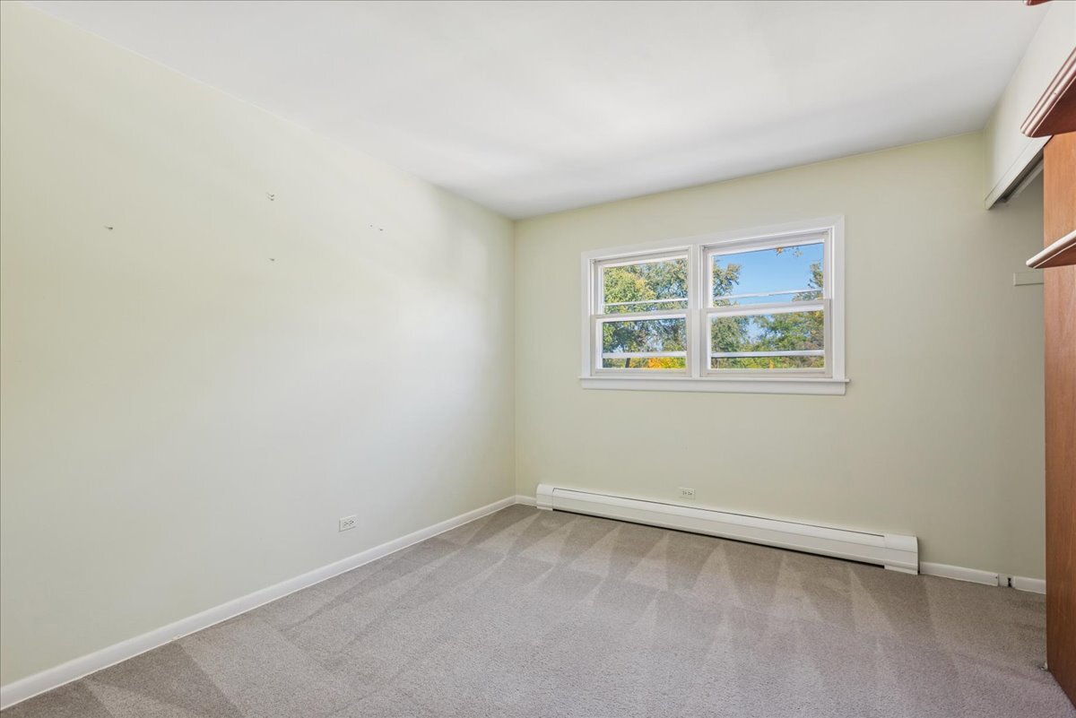 58 E Division Street, Villa Park, IL 60181