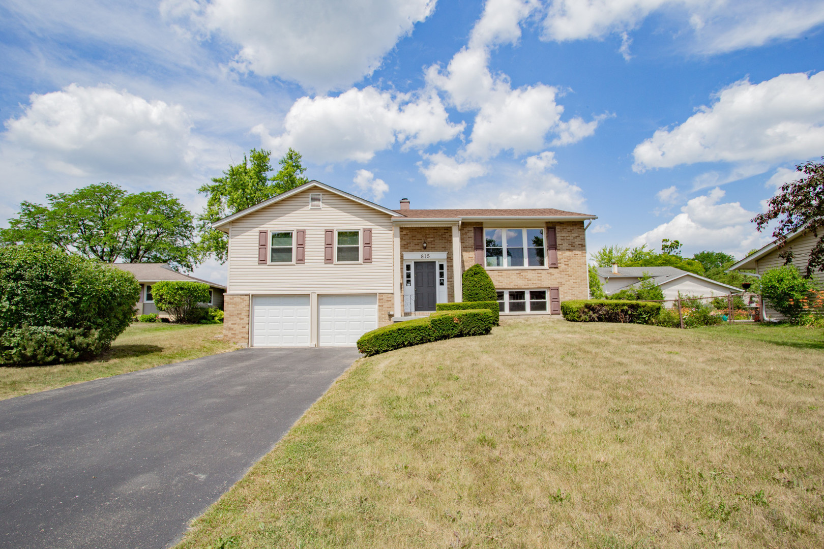 815 Concord Cove, Hoffman Estates, IL 60192