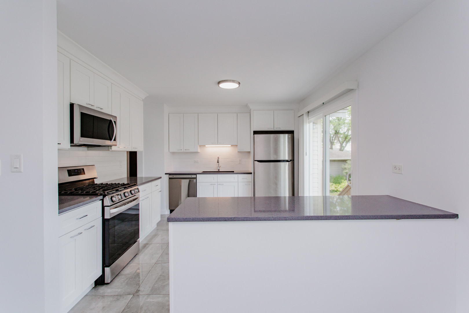 815 Concord Cove, Hoffman Estates, IL 60192