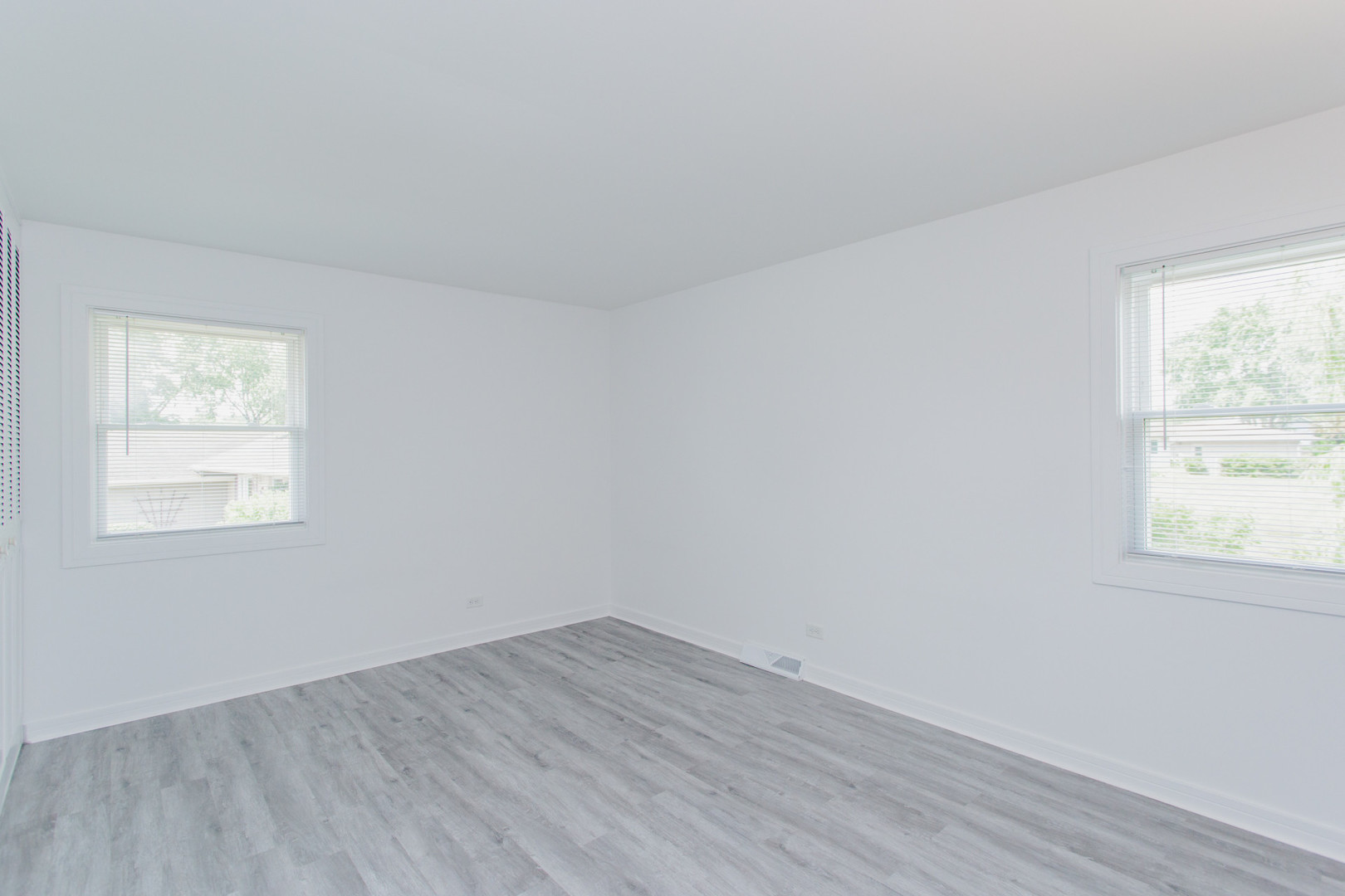 815 Concord Cove, Hoffman Estates, IL 60192