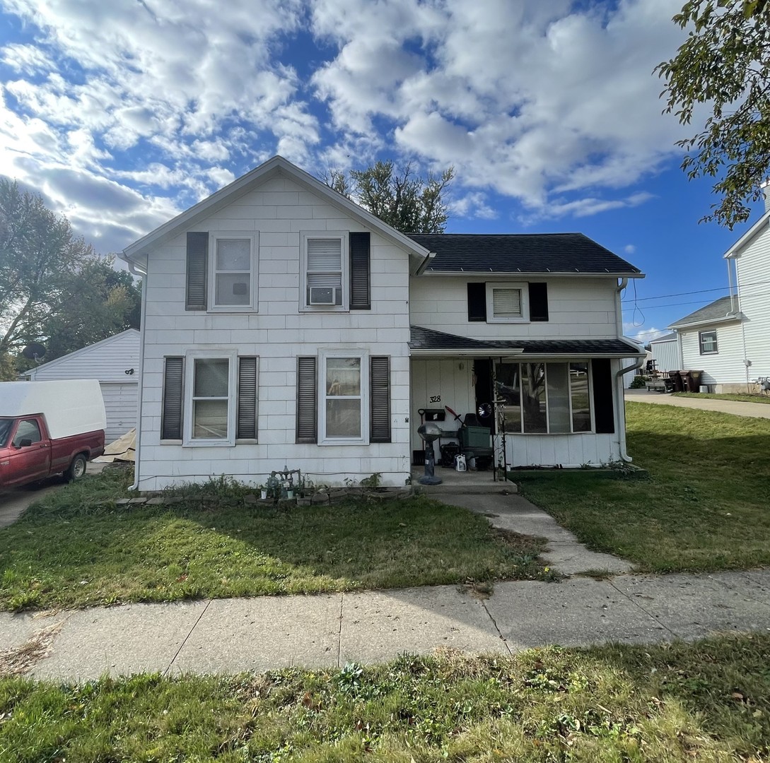 328 W Locust Street, Lanark, IL 61046