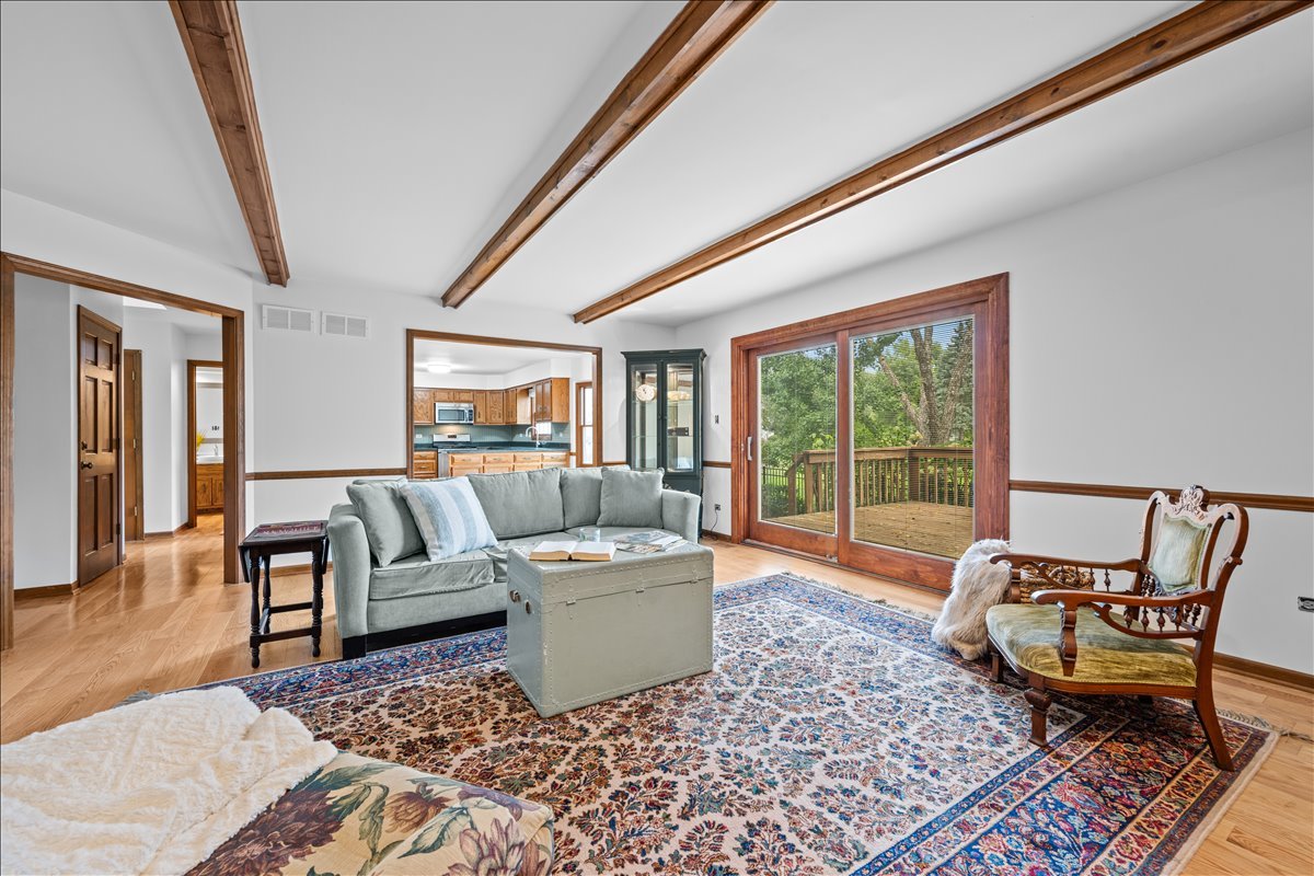 2280 Barth Drive, Naperville, IL 60565