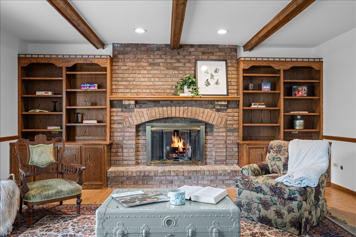 2280 Barth Drive, Naperville, IL 60565