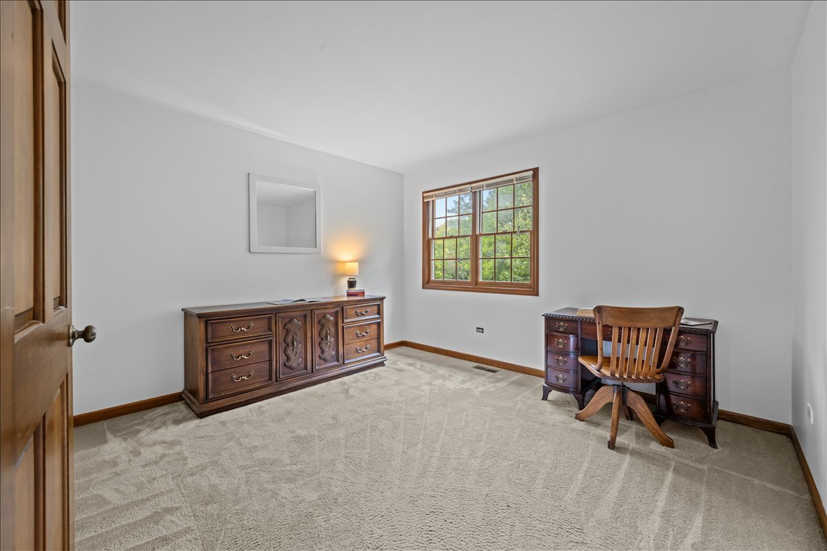 2280 Barth Drive, Naperville, IL 60565