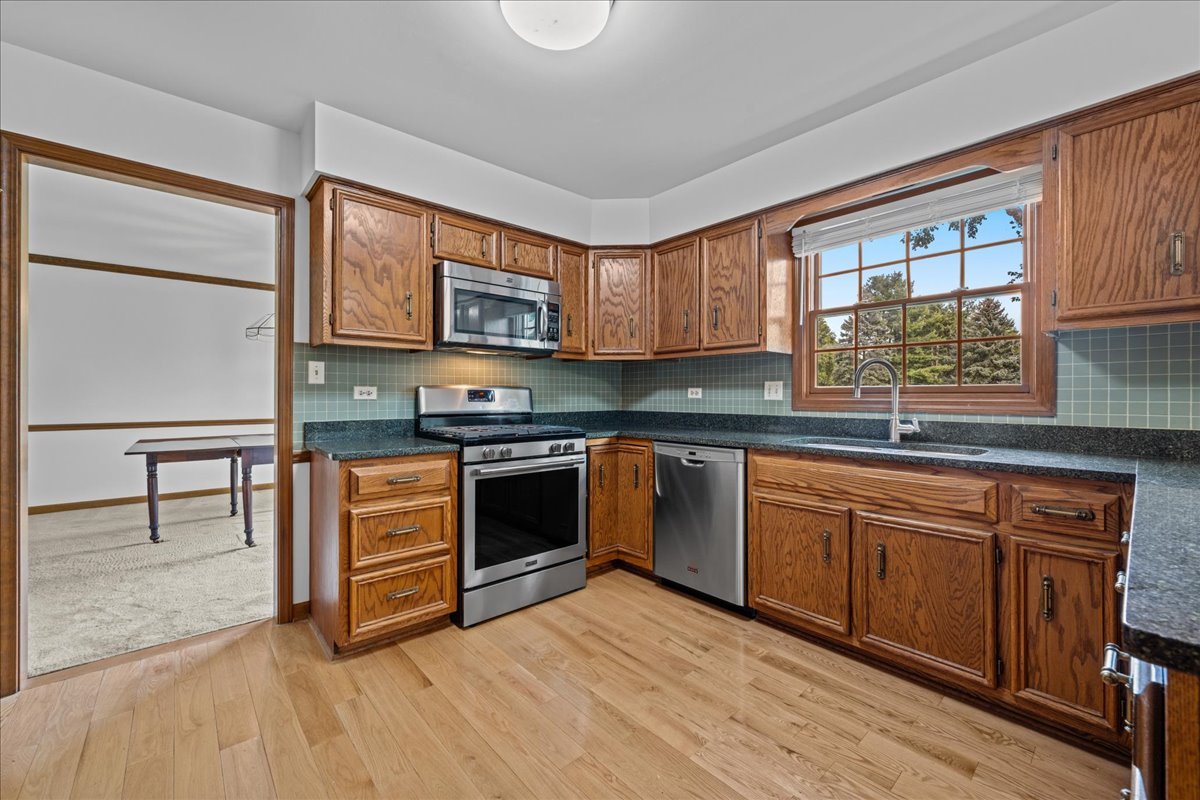 2280 Barth Drive, Naperville, IL 60565