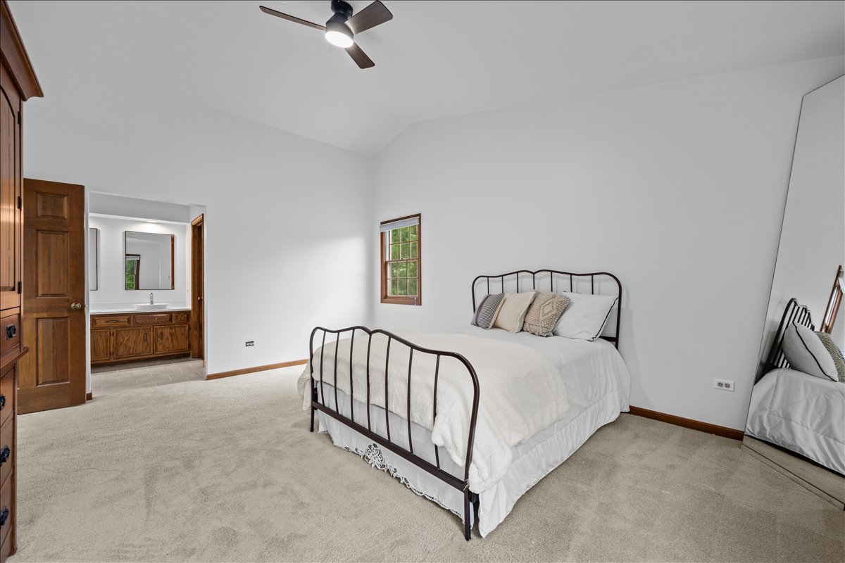 2280 Barth Drive, Naperville, IL 60565