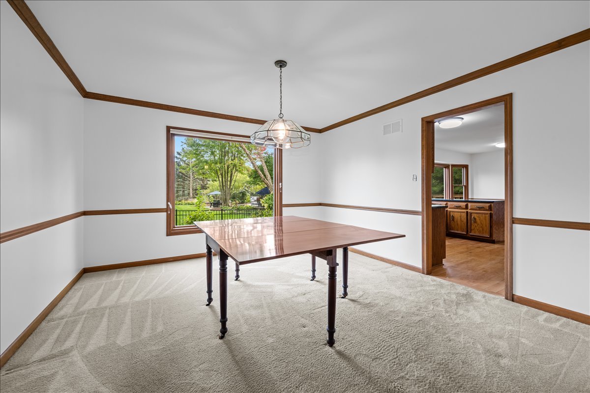2280 Barth Drive, Naperville, IL 60565