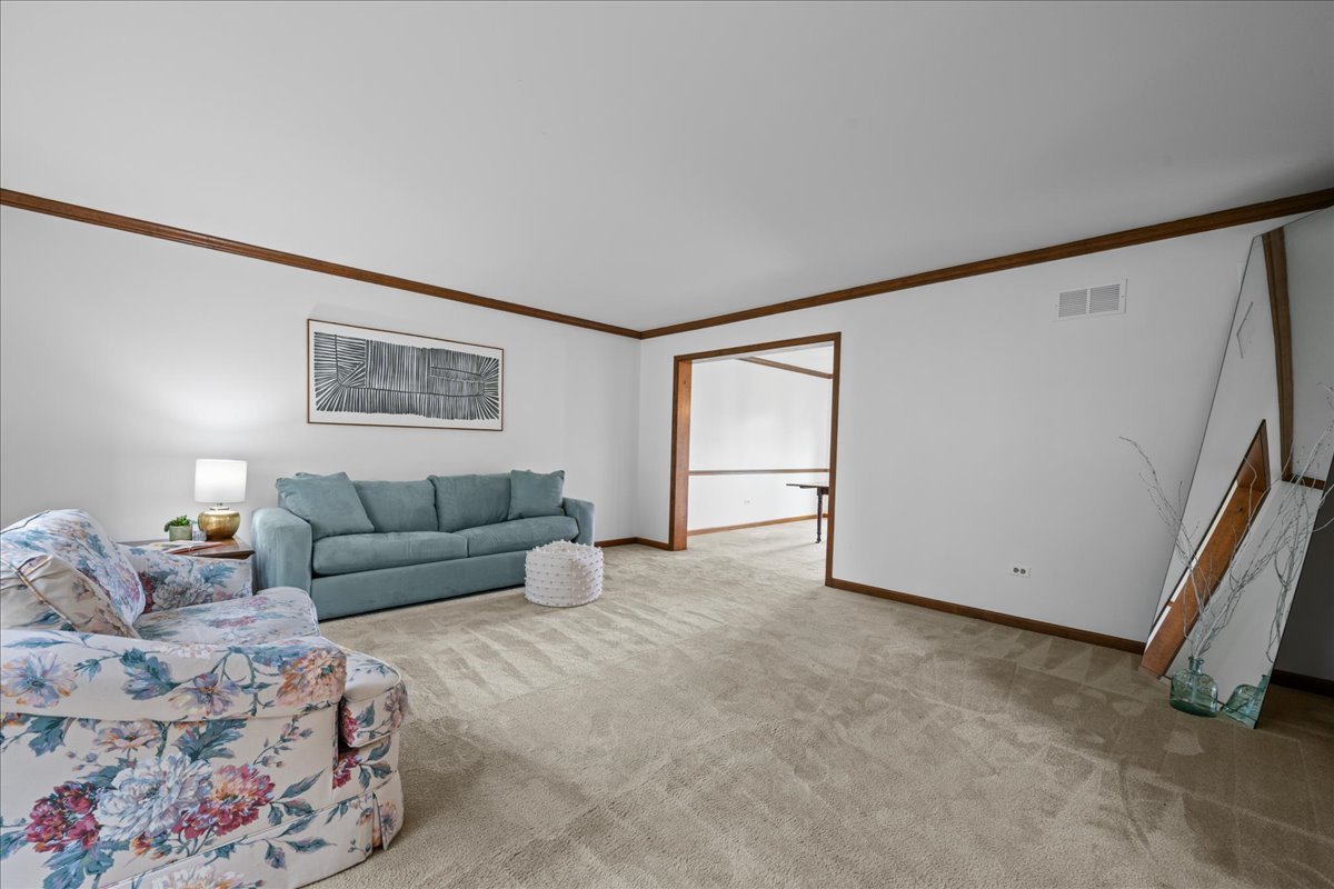 2280 Barth Drive, Naperville, IL 60565