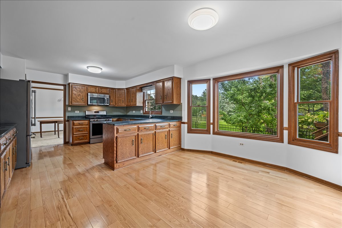 2280 Barth Drive, Naperville, IL 60565