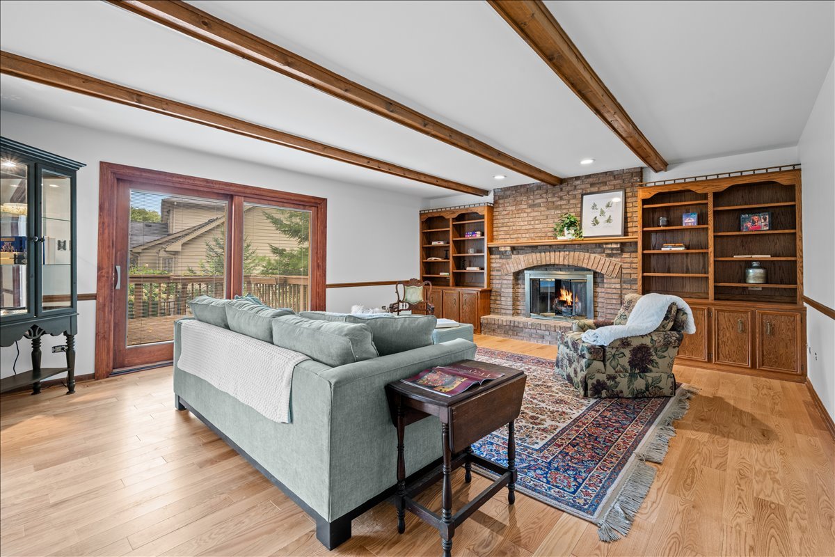 2280 Barth Drive, Naperville, IL 60565