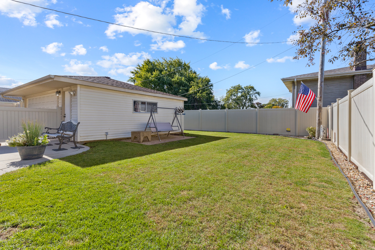 9208 NASHVILLE Avenue, Oak Lawn, IL 60453