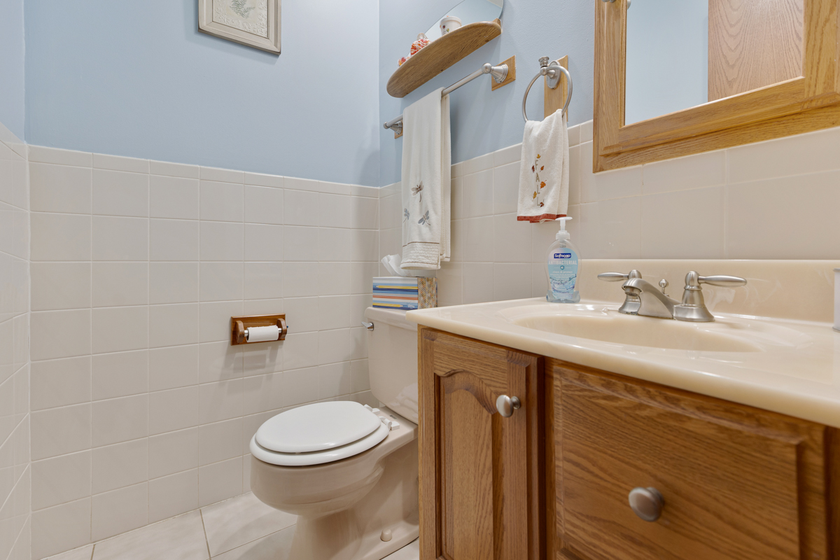 9208 NASHVILLE Avenue, Oak Lawn, IL 60453