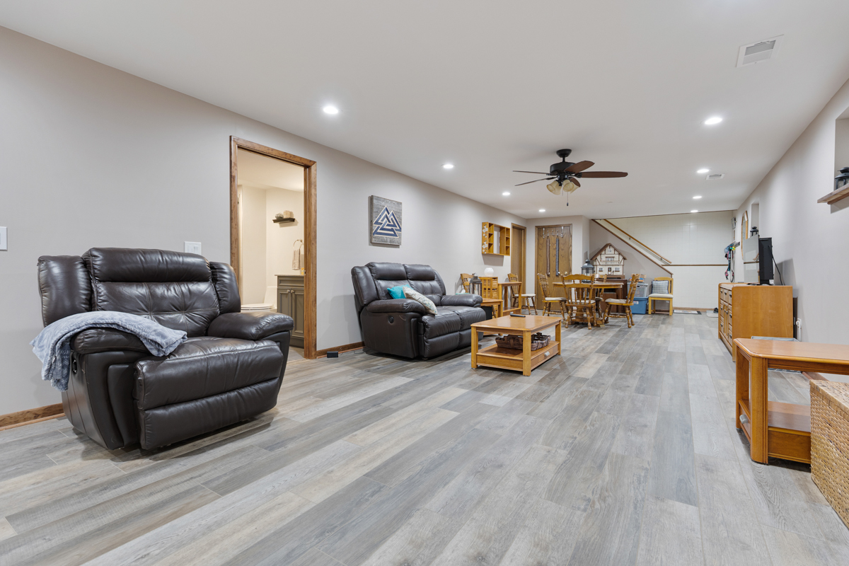 9208 NASHVILLE Avenue, Oak Lawn, IL 60453