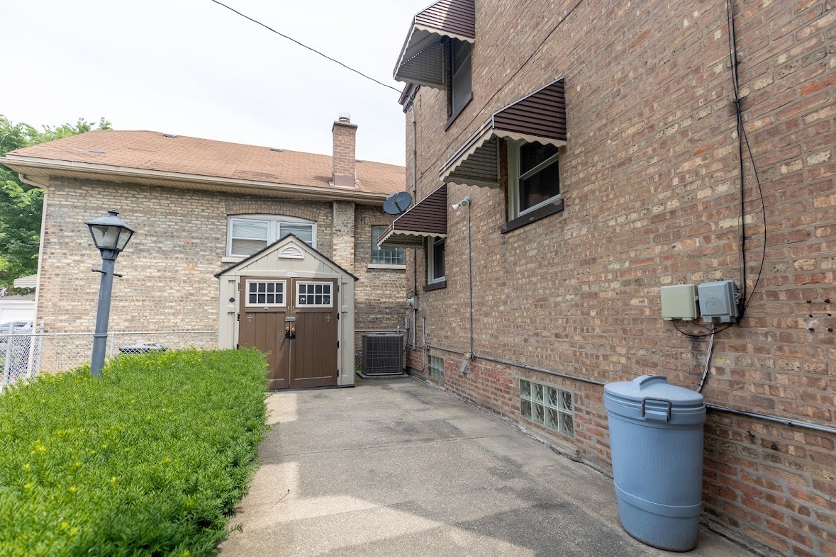 2802 Cuyler Avenue, Berwyn, IL 60402