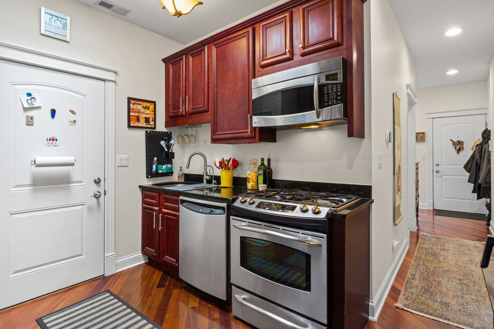 2704 W Cortland Street #3, Chicago, IL 60647