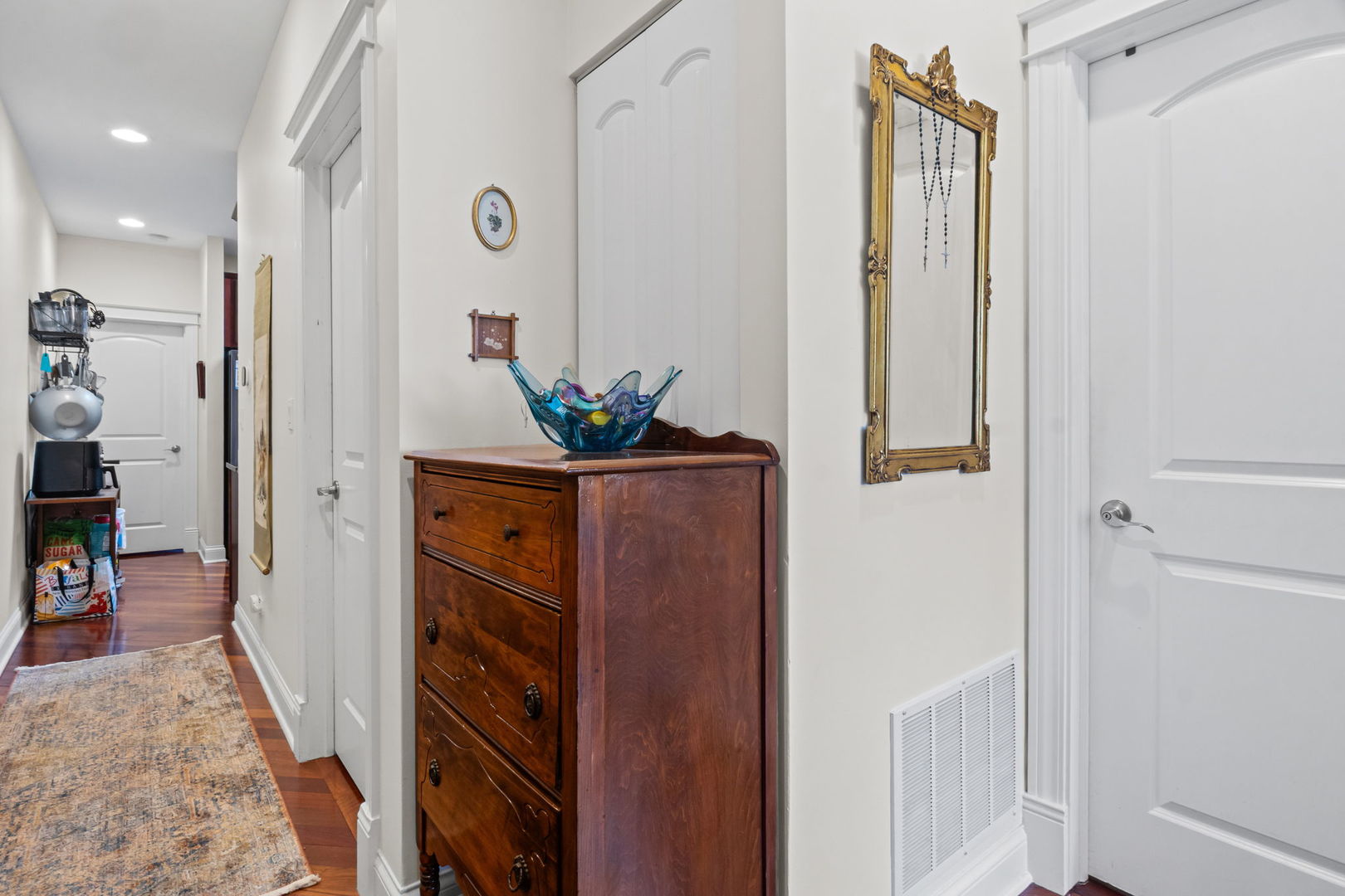 2704 W Cortland Street #3, Chicago, IL 60647
